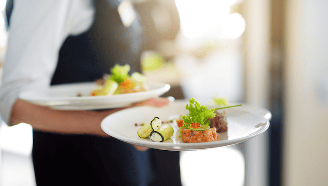 Waiting_Staff_Wedding_Food_650x350 hotelcolessio_Wedding_Ballroom_650x350